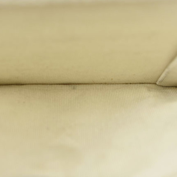 CHANEL Authentic White Caviar Leather Wallet - Picture 10 of 11